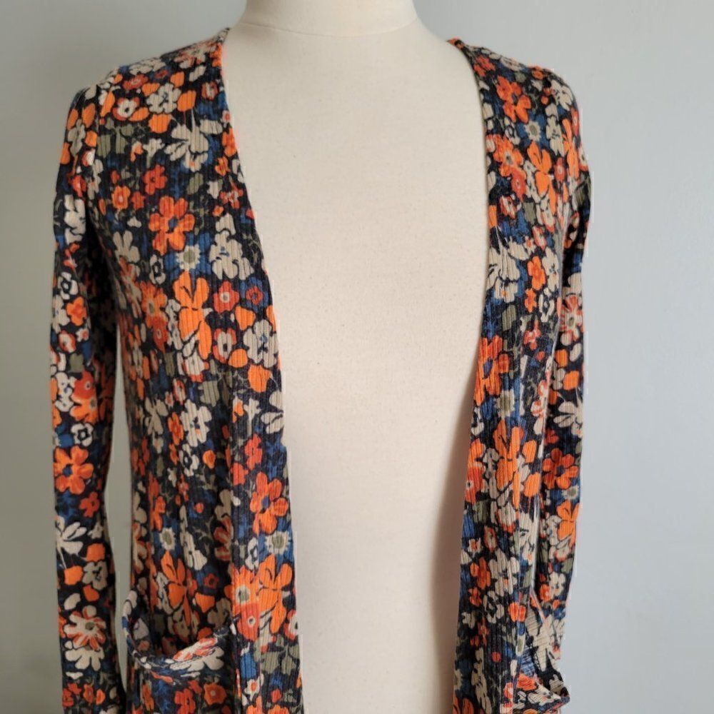 EUC LULAROE DITSY FLORAL LONG LIGHT WEIGHT POCKET CARDIGAN SIZE XS - Picture 5 of 13